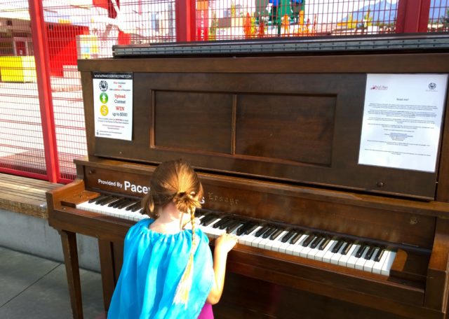 piano teacher mandarin for kids | Miss Panda Chinese